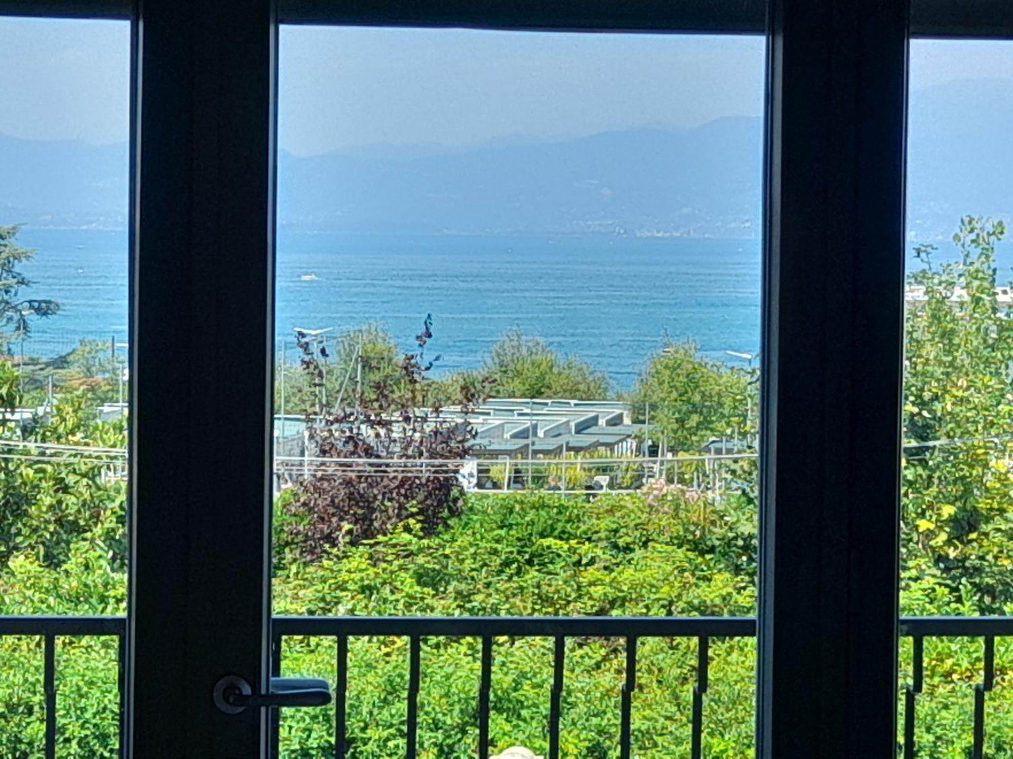 Villa La Magnolia - Private Beach Access, Garden, Views Лацизе Экстерьер фото