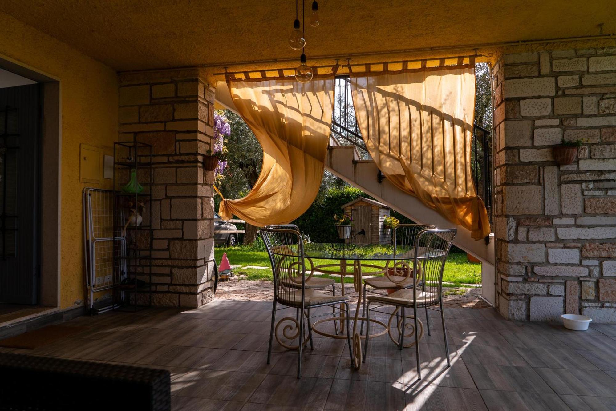Villa La Magnolia - Private Beach Access, Garden, Views Лацизе Экстерьер фото
